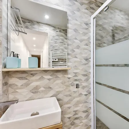 Beautiful Spacious 3br 8p Near Street Montorgueil Apartament Paryż