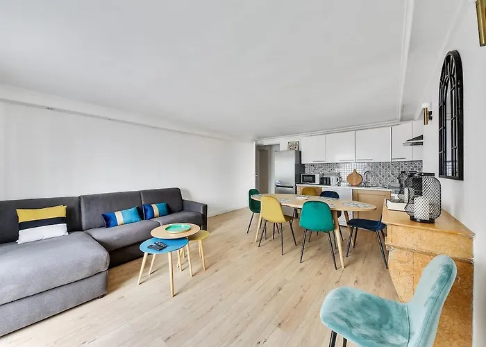 Beautiful Spacious 3br 8p Near Street Montorgueil Lägenhet *